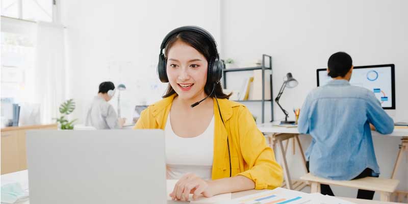 Liên hệ với Go99 bằng Hotline giúp bạn giải quyết vấn đề nhanh chóng